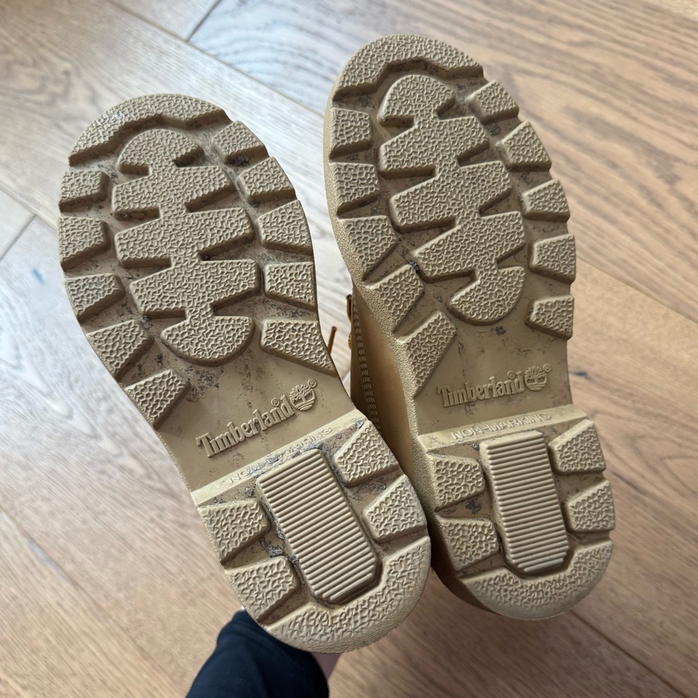 Timberland Children's 6-Inch Waterproof Boot - Wheat Nubuck - Size 1.5 - EUC - Picture 9 of 9